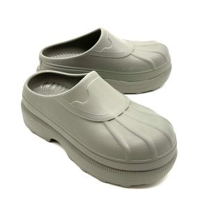 Sorel CARIBOU™ WOMEN'S CLOG in Chrome Gray